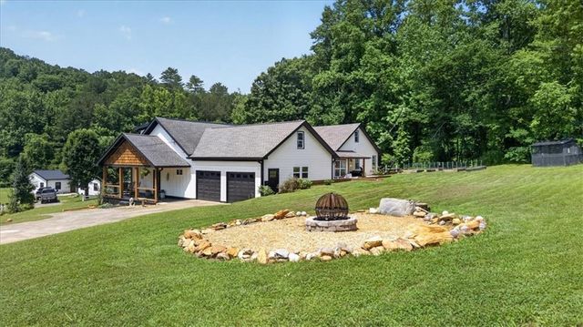 34 Bodie Road, Talking Rock, GA 30175