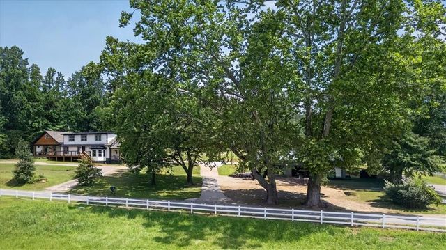34 Bodie Road, Talking Rock, GA 30175