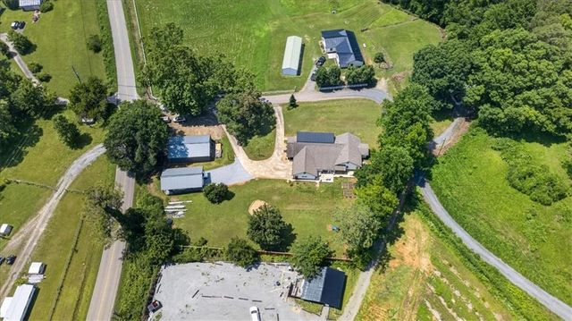 34 Bodie Road, Talking Rock, GA 30175