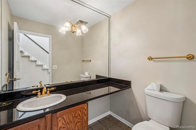 4523 Rivers Edge Drive, Troy, MI 48098