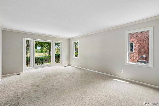 4523 Rivers Edge Drive, Troy, MI 48098