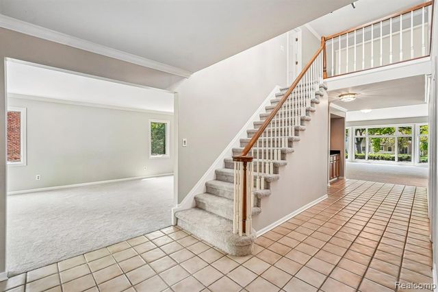 4523 Rivers Edge Drive, Troy, MI 48098