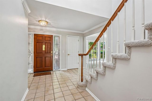4523 Rivers Edge Drive, Troy, MI 48098