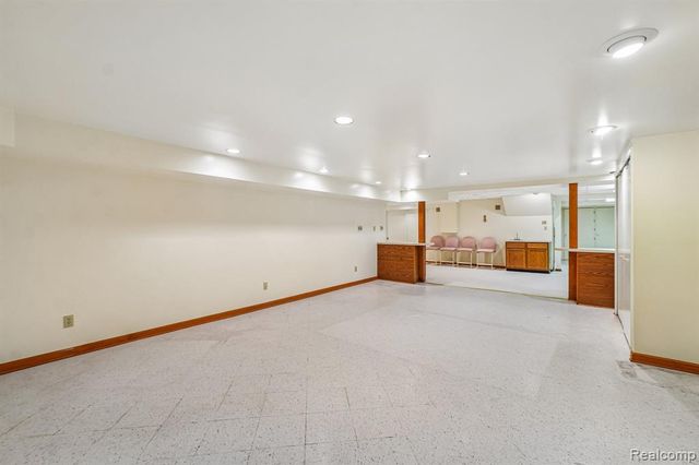 4523 Rivers Edge Drive, Troy, MI 48098