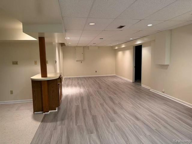 4523 Rivers Edge Drive, Troy, MI 48098