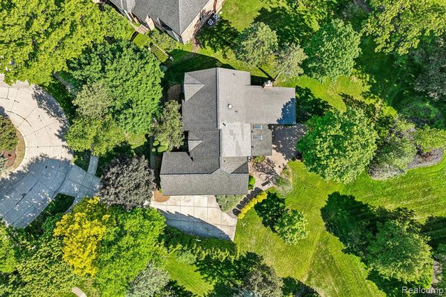 4523 Rivers Edge Drive, Troy, MI 48098