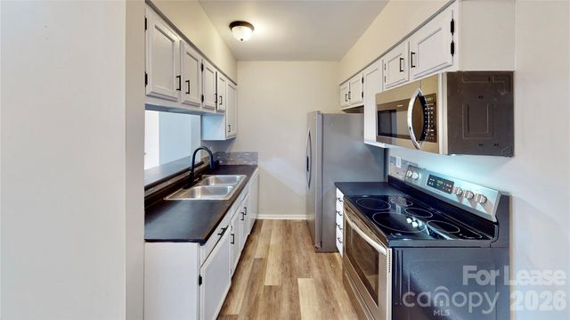 9617 Vinca Circle G, Charlotte, NC 28213