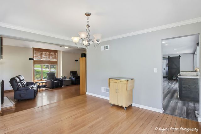 8302 White Oaks Road, Wonder Lake, IL 60097