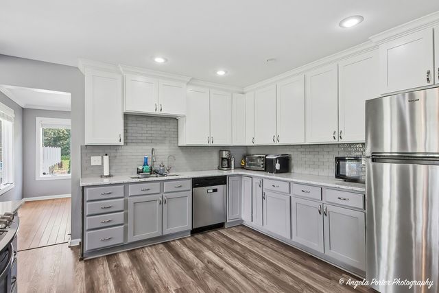 8302 White Oaks Road, Wonder Lake, IL 60097