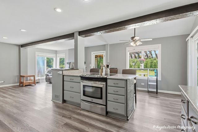 8302 White Oaks Road, Wonder Lake, IL 60097