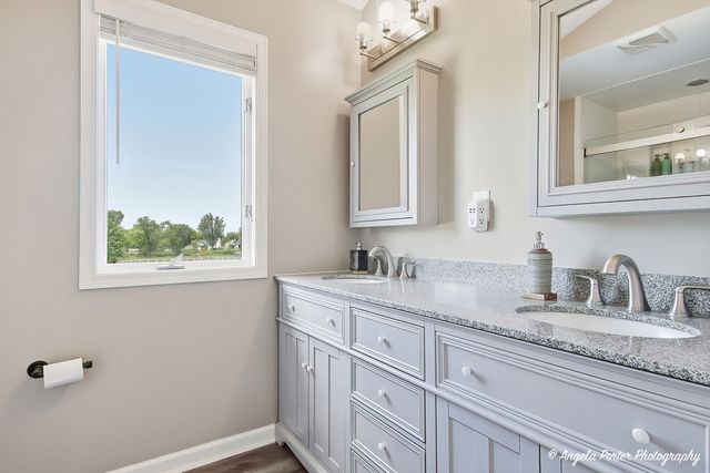 8302 White Oaks Road, Wonder Lake, IL 60097