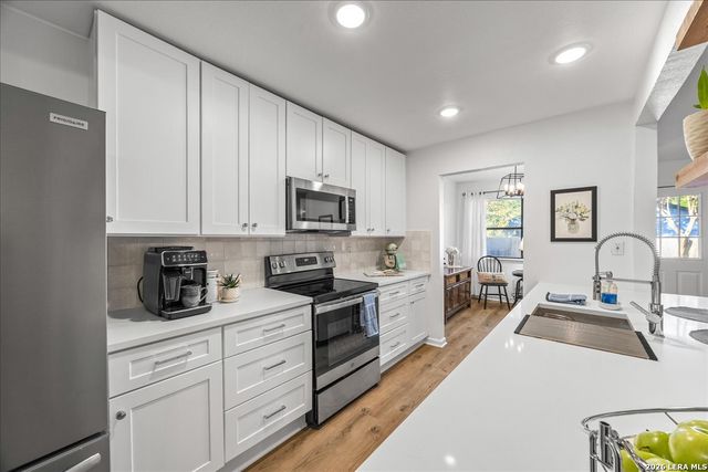 13214 Larkbrook St, San Antonio, TX 78233