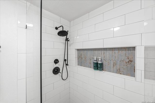 13214 Larkbrook St, San Antonio, TX 78233