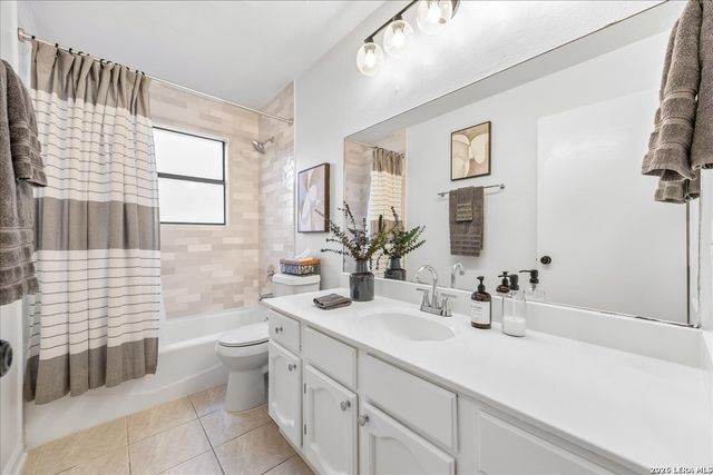 13214 Larkbrook St, San Antonio, TX 78233