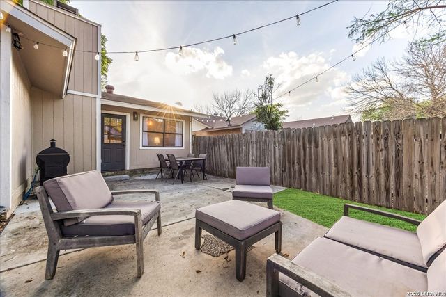 13214 Larkbrook St, San Antonio, TX 78233