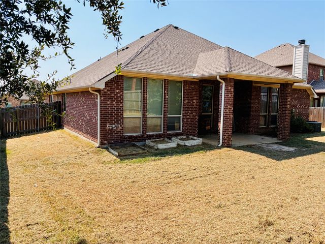 2229 Caroline Drive, Weatherford, TX 76087