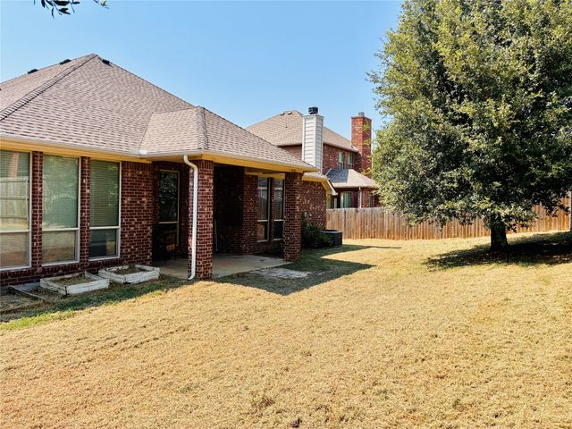 2229 Caroline Drive, Weatherford, TX 76087