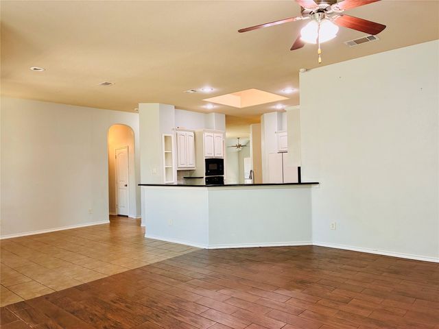 2229 Caroline Drive, Weatherford, TX 76087
