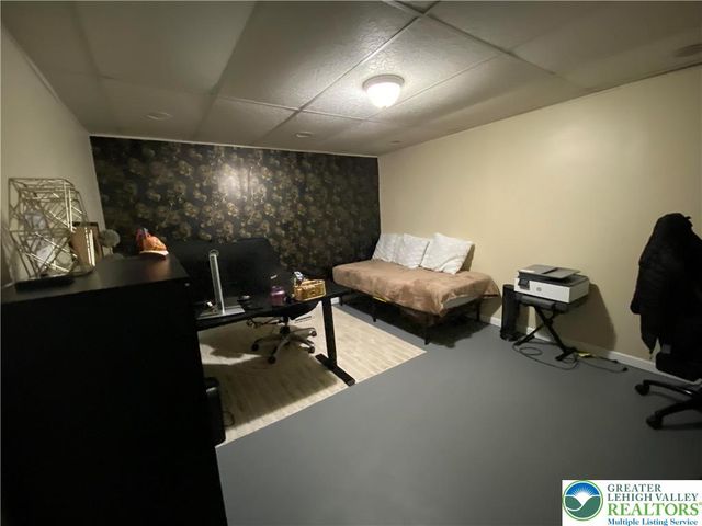1656 Angela Drive, Bethlehem City, PA 18017