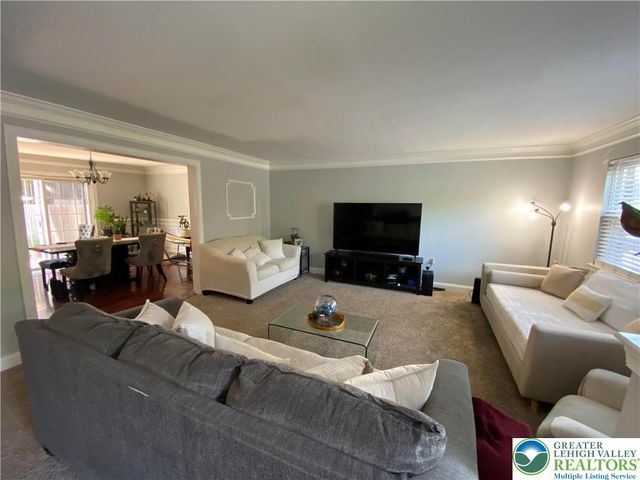1656 Angela Drive, Bethlehem City, PA 18017