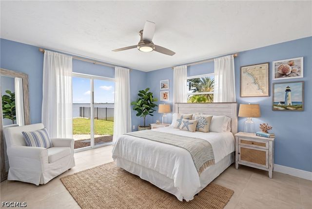 3 Bayview BLVD, Fort Myers Beach, FL 33931