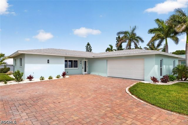 3 Bayview BLVD, Fort Myers Beach, FL 33931
