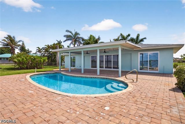 3 Bayview BLVD, Fort Myers Beach, FL 33931