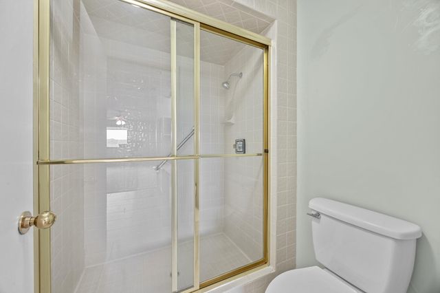 40 N Interstate 35 Highway 8C4, Austin, TX 78701