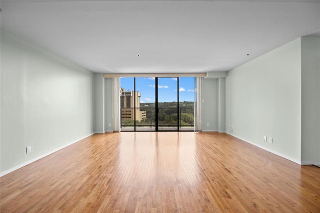 40 N Interstate 35 Highway 8C4, Austin, TX 78701