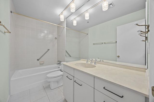 40 N Interstate 35 Highway 8C4, Austin, TX 78701