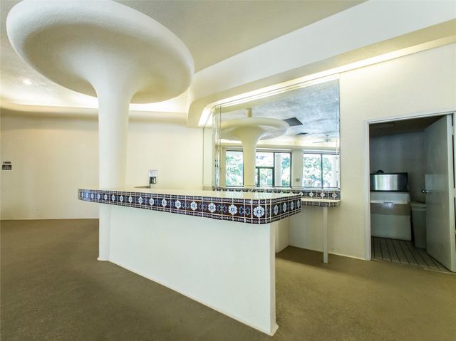 40 N Interstate 35 Highway 8C4, Austin, TX 78701