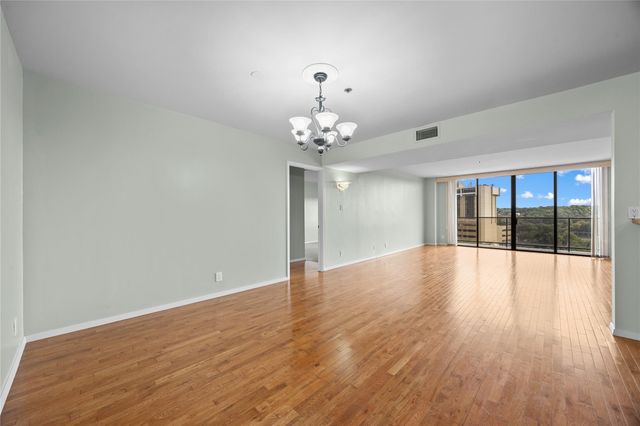 40 N Interstate 35 Highway 8C4, Austin, TX 78701