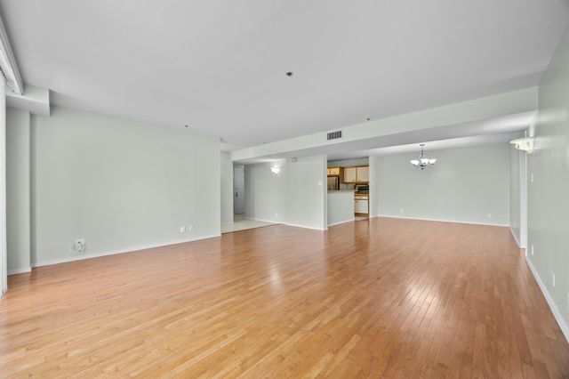 40 N Interstate 35 Highway 8C4, Austin, TX 78701