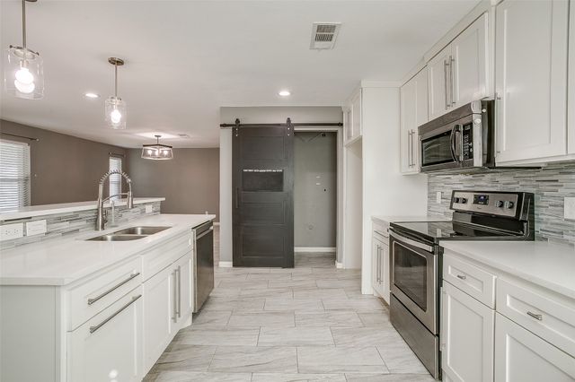 1905 Chattanooga Drive, Bedford, TX 76022