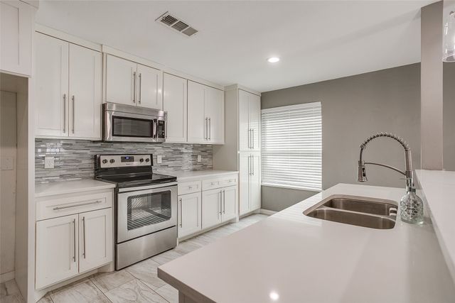 1905 Chattanooga Drive, Bedford, TX 76022