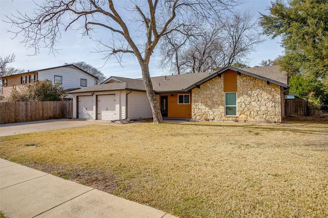 1905 Chattanooga Drive, Bedford, TX 76022