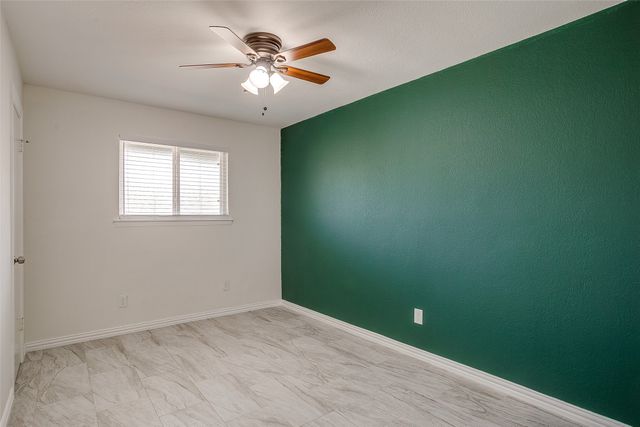 1905 Chattanooga Drive, Bedford, TX 76022