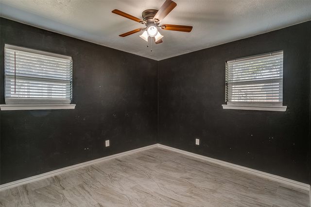 1905 Chattanooga Drive, Bedford, TX 76022