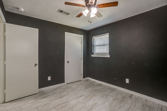 1905 Chattanooga Drive, Bedford, TX 76022