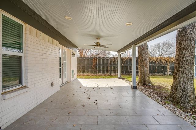 1905 Chattanooga Drive, Bedford, TX 76022