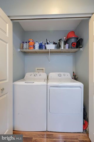 2715 WOODMONT DR, York, PA 17404