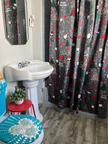 2025 S 8th Avenue, Maywood, IL 60153