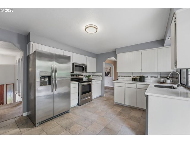 12165 Nw BIG FIR Ct, Portland, OR 97229