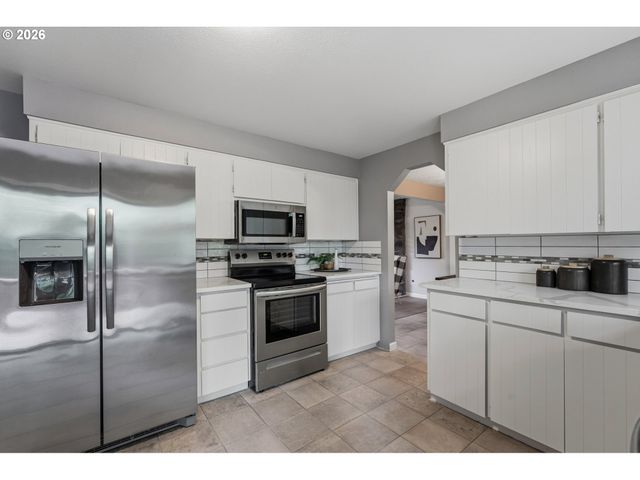 12165 Nw BIG FIR Ct, Portland, OR 97229
