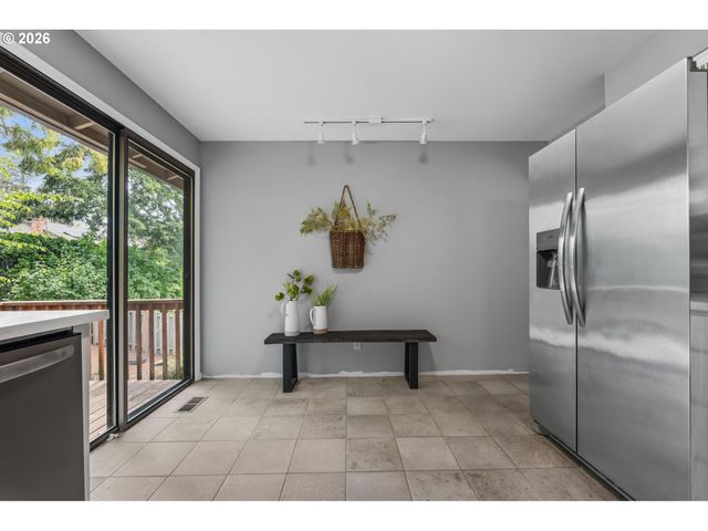 12165 Nw BIG FIR Ct, Portland, OR 97229