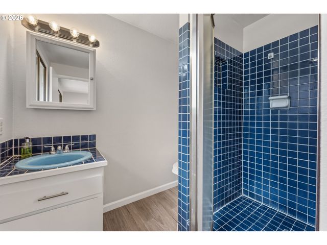 12165 Nw BIG FIR Ct, Portland, OR 97229