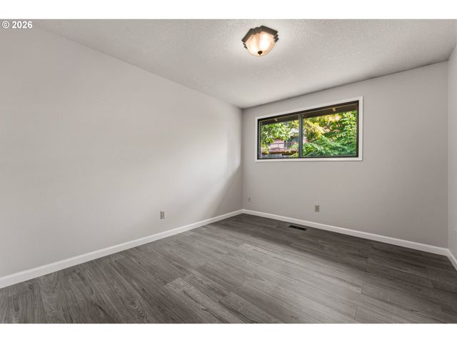 12165 Nw BIG FIR Ct, Portland, OR 97229