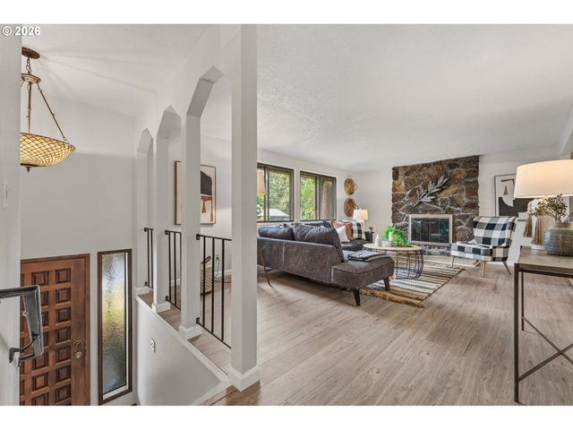 12165 Nw BIG FIR Ct, Portland, OR 97229