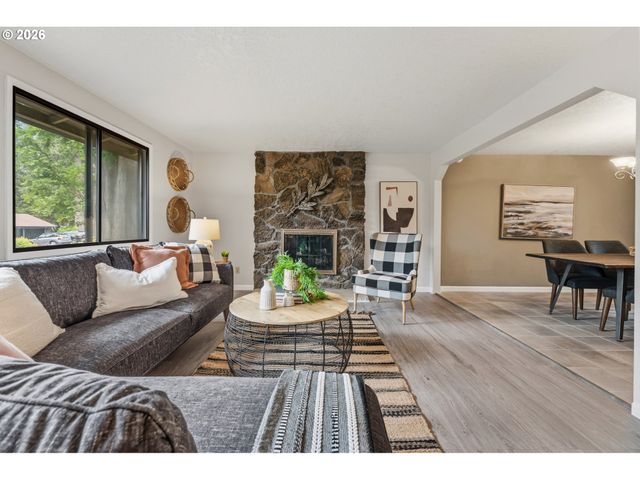 12165 Nw BIG FIR Ct, Portland, OR 97229