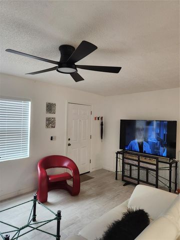 9101 W HILLSBOROUGH AVENUE I209, Tampa, FL 33615